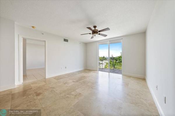 North Bay Village, FL 33141,1555 N Treasure Dr  #406