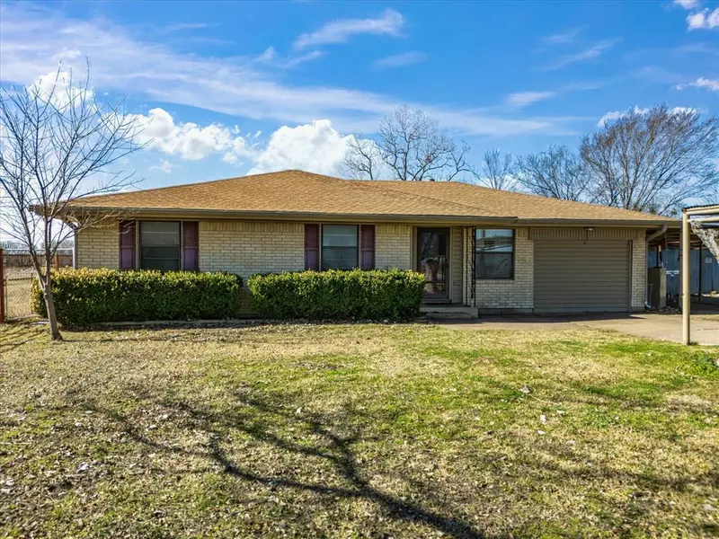 3129 Oak Grove Road, Ennis, TX 75119