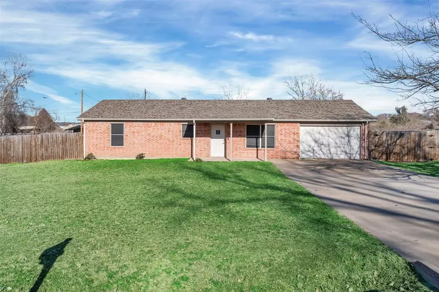 513 Ranch Road, Granbury, TX 76049