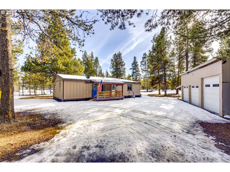 16203 HAWKS LAIR RD, La Pine, OR 97739