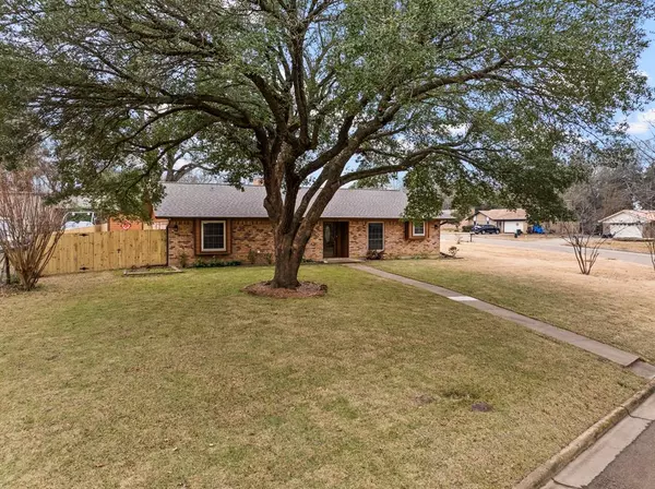 310 Kent Drive, Pittsburg, TX 75686