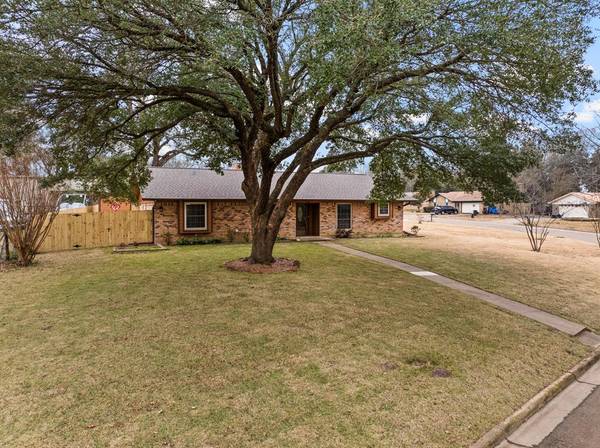 310 Kent Drive, Pittsburg, TX 75686