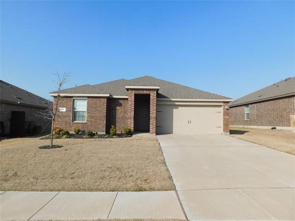 913 Glover Drive, Aubrey, TX 76227