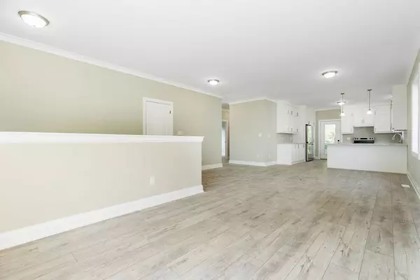 Wasaga Beach, ON L9Z 1W5,14 56TH ST S