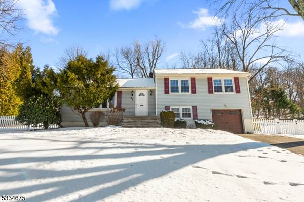 11 Rale Ter, Livingston Twp., NJ 07039