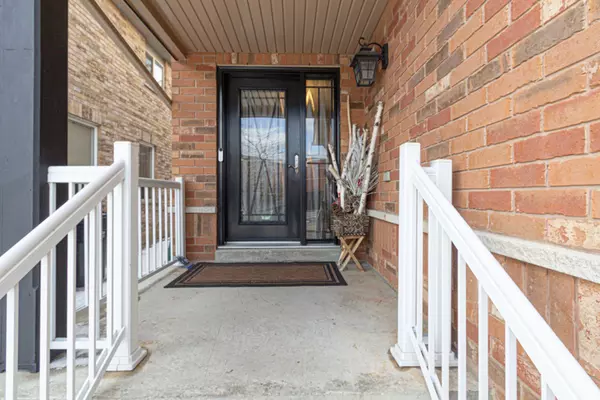 Mississauga, ON L5N 8M9,3406 Crimson King CIR