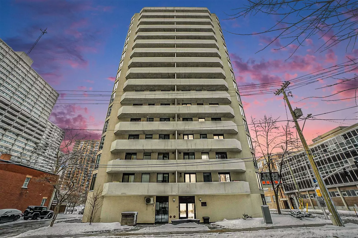 Ottawa Centre, ON K1R 7W8,200 Bay ST #1102