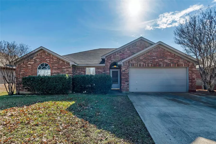 1707 Bertram Drive, Mansfield, TX 76063