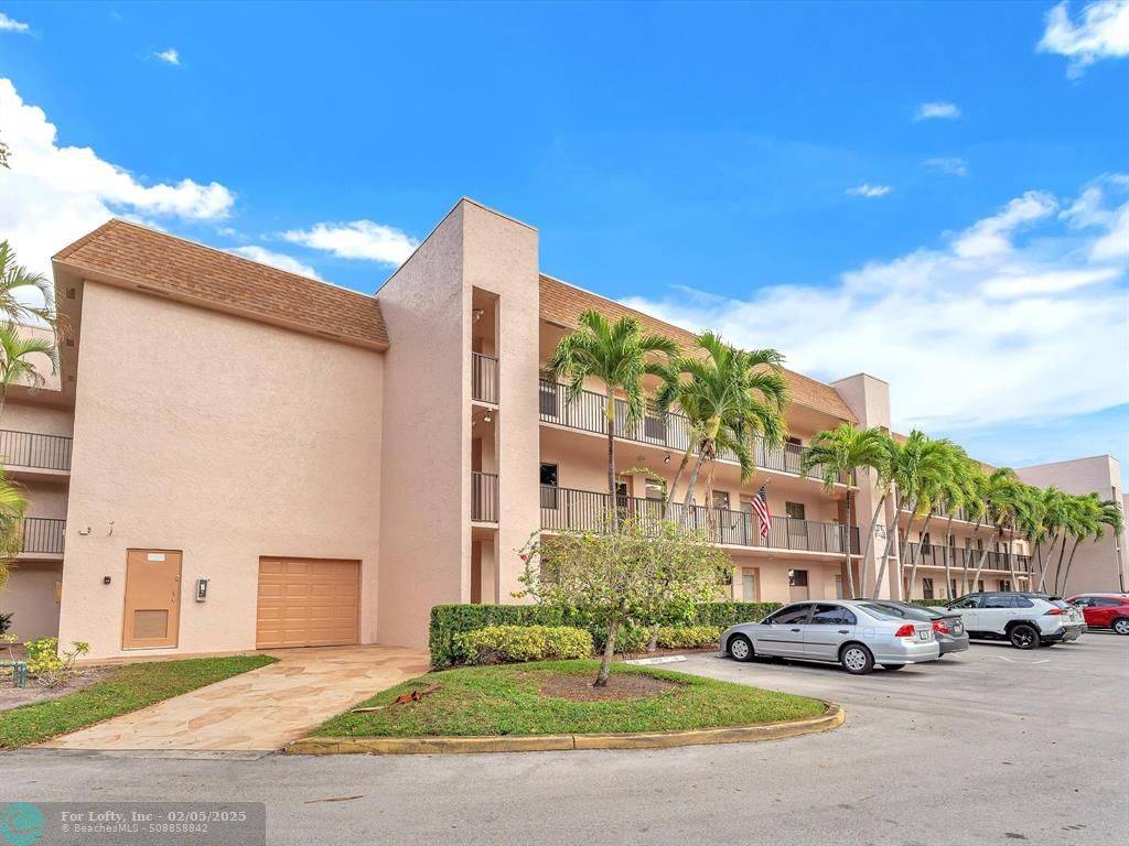 Sunrise, FL 33322,10405 Sunrise Lakes Blvd  #304