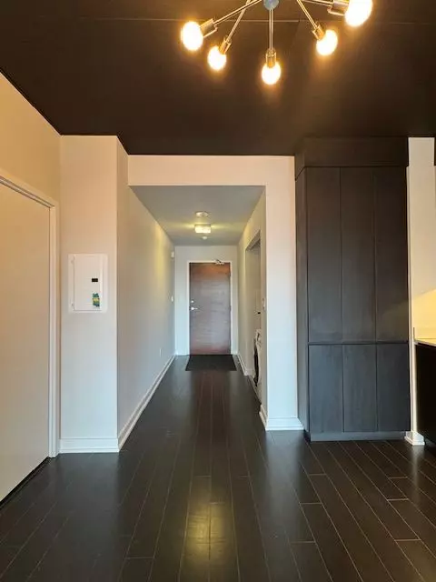 Toronto C01, ON M5V 4B3,10 Capreol CT #1903 (FURNISHED)