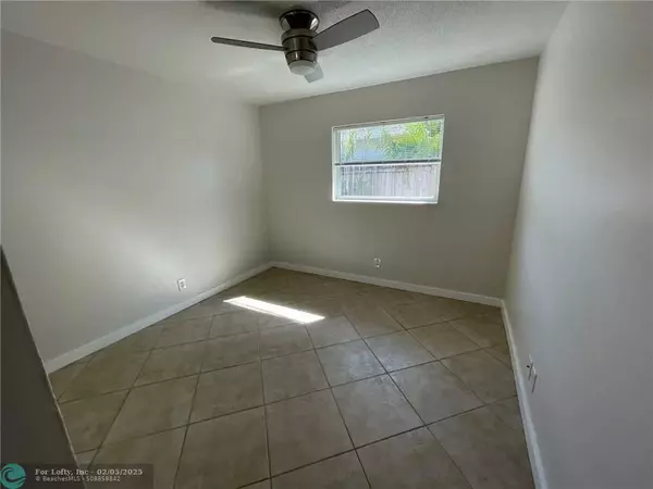 Wilton Manors, FL 33305,909 NE 23rd Dr  #1