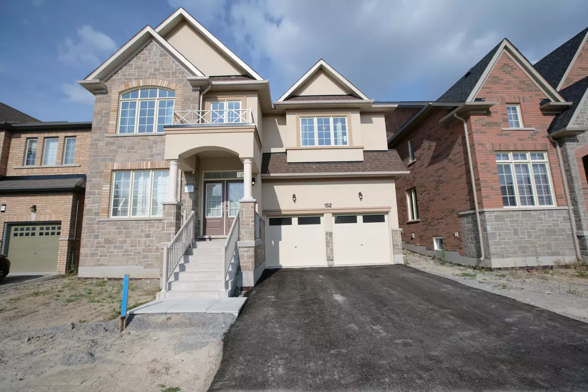 East Gwillimbury, ON L0G 1R0,152 Ben Sinclair AVE #room