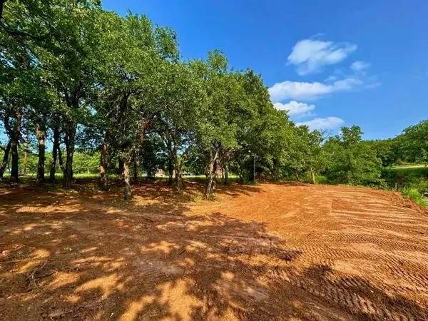 Nocona, TX 76255,8 Iowa Court