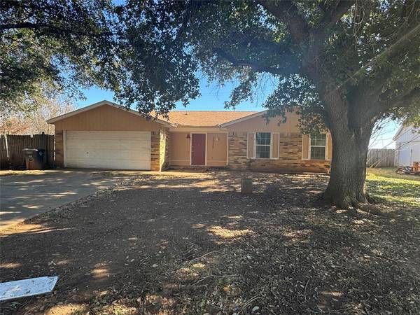 1401 Berry Drive, Cleburne, TX 76033