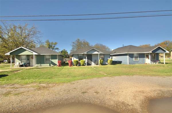 501, 503, 505 15th Street, Honey Grove, TX 75446