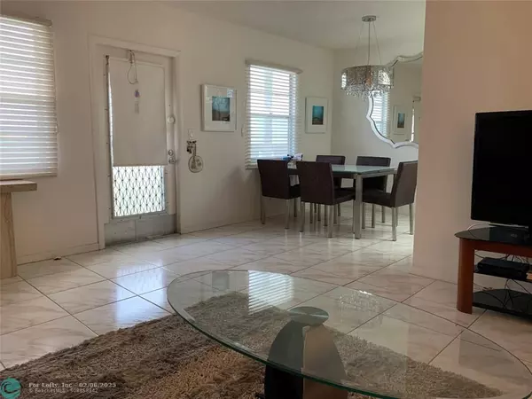 Deerfield Beach, FL 33442,485 Grantham F  #485