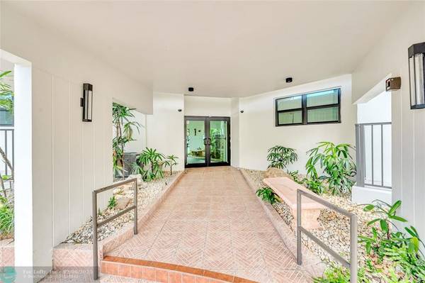 Fort Lauderdale, FL 33315,1000 River Reach Dr  #209