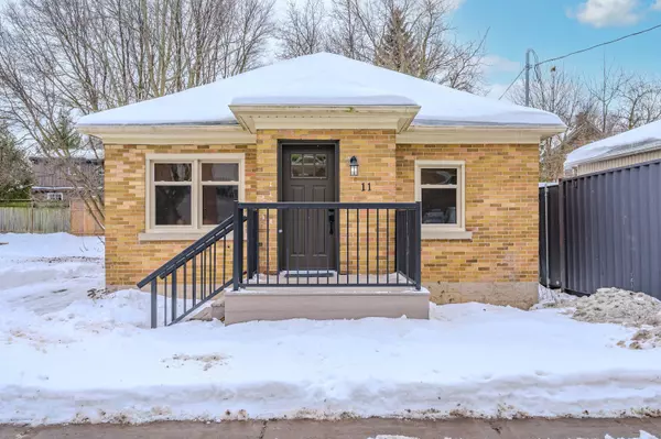 11 Esson ST, Kitchener, ON N2M 2V1