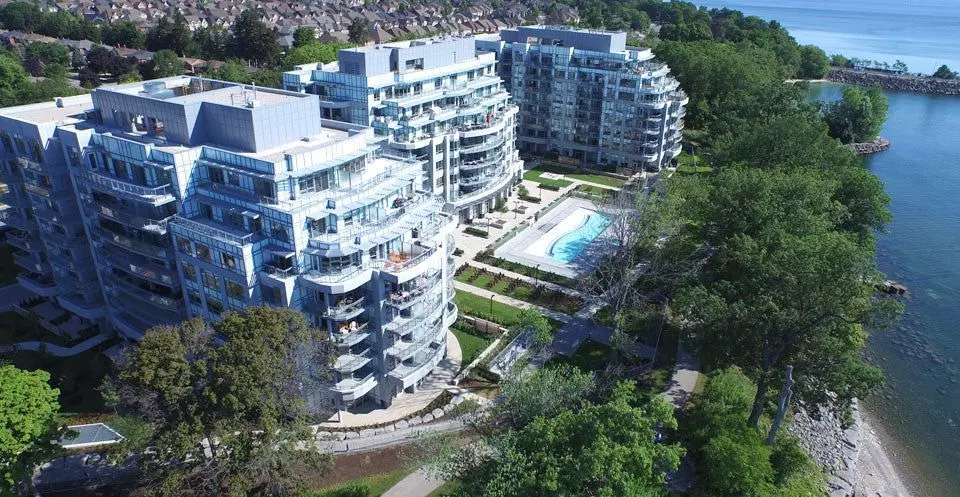 Oakville, ON L6L 0B4,3500 Lakeshore RD #725