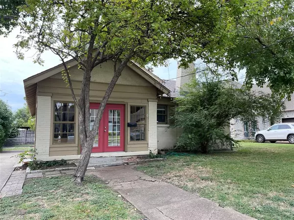 5011 Parkland Avenue,  Dallas,  TX 75235