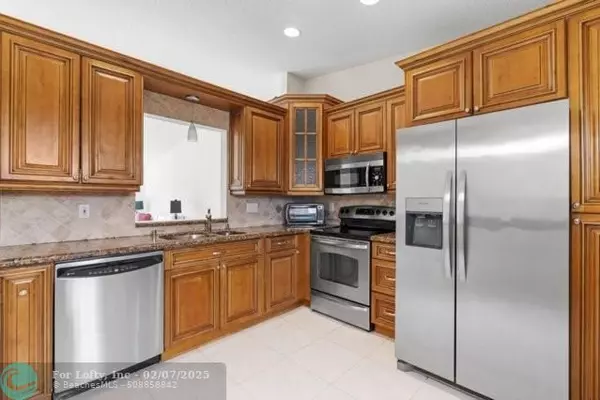 Boca Raton, FL 33496,8322 Springlake Dr  #8322