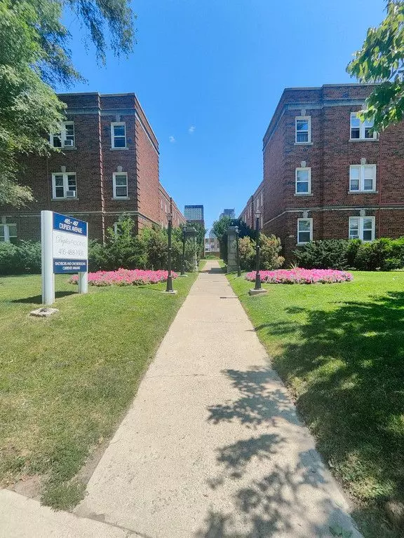 487 Duplex AVE #32, Toronto C10, ON M4R 1V5