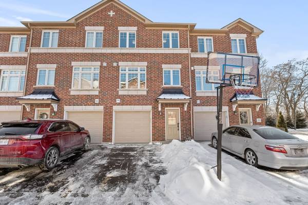 101 Markham Trail TRL, Clarington, ON L1C 0S4