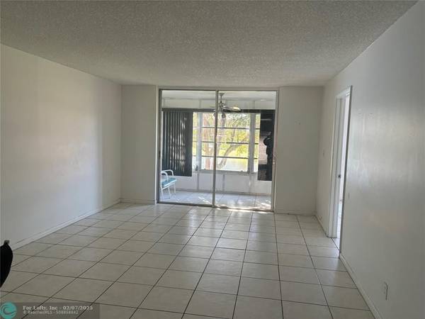 Sunrise, FL 33322,9480 Sunrise Lakes Blvd  #212