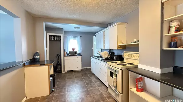 North Battleford, SK S9A 1Z4,1271 107th STREET