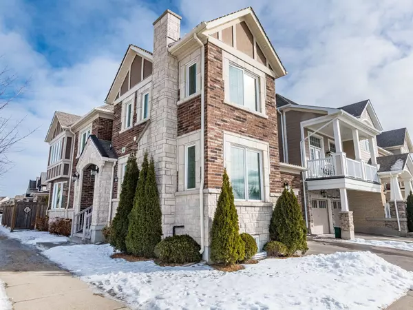 Oakville, ON L6M 0N3,364 Wisteria WAY