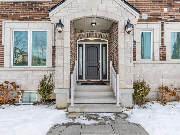 Oakville, ON L6M 0N3,364 Wisteria WAY