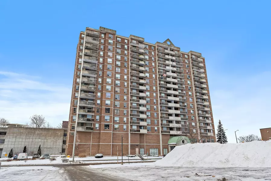 200 Lafontaine AVE #510, Vanier And Kingsview Park, ON K1L 8K8