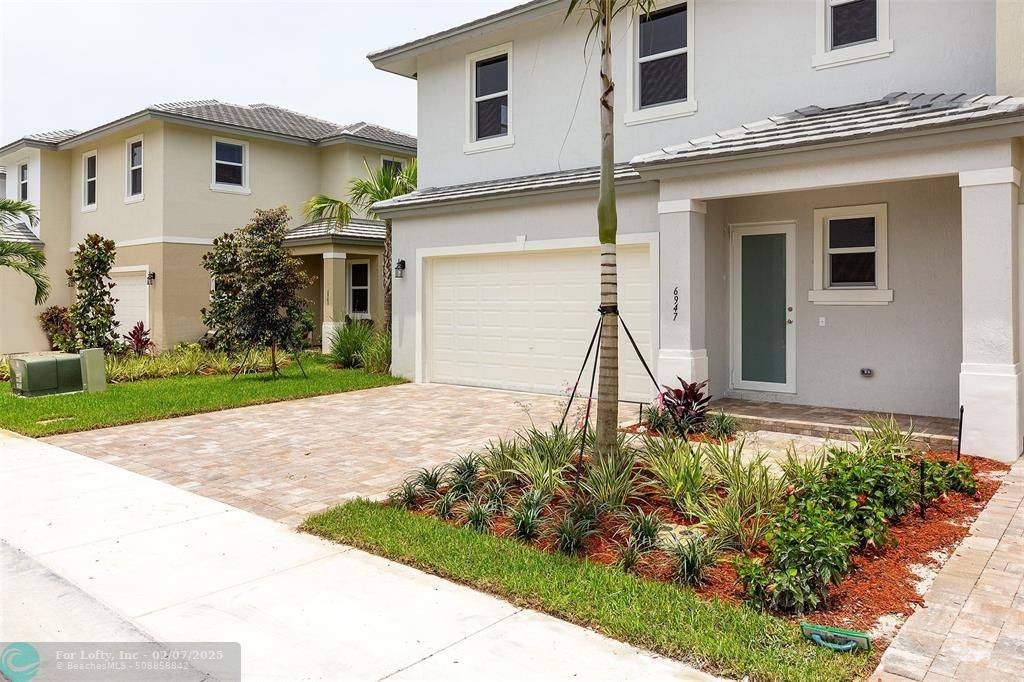 Coconut Creek, FL 33073,6931 PINES CIRCLE  #14