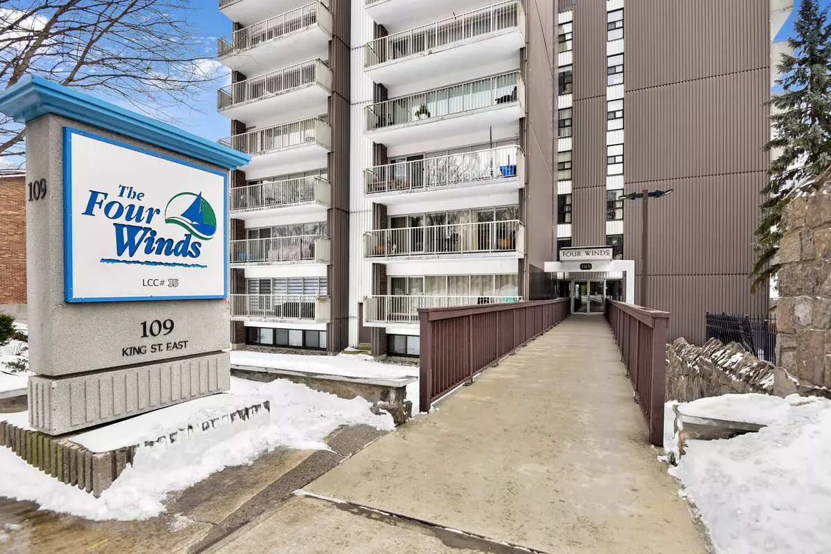 Brockville, ON K6V 1B8,109 King ST E #304