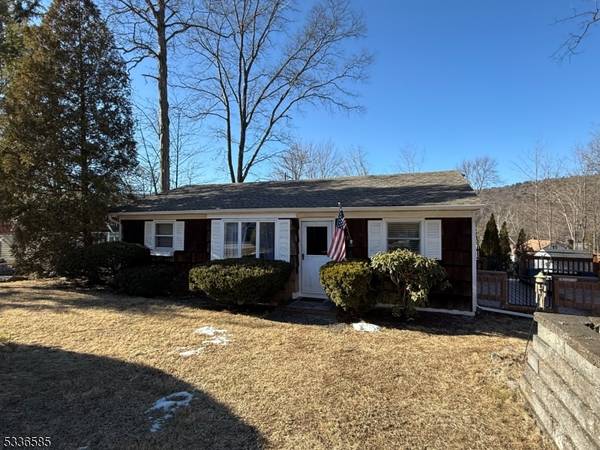 35 Overlook Rd, West Milford Twp., NJ 07480