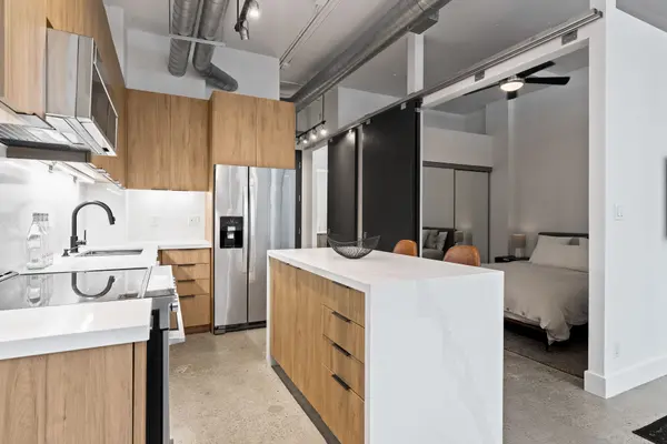 188 Eglinton AVE E #311, Toronto C10, ON M4P 2X7