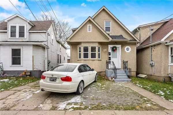 28 1/2 Division ST #lower, St. Catharines, ON L2R 3G2