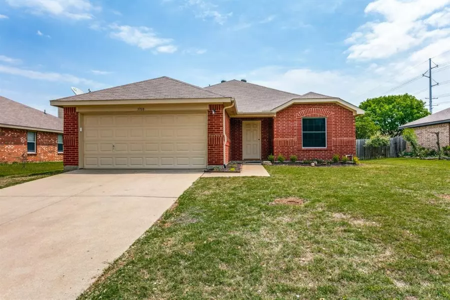 3708 Logan Drive, Denton, TX 76207