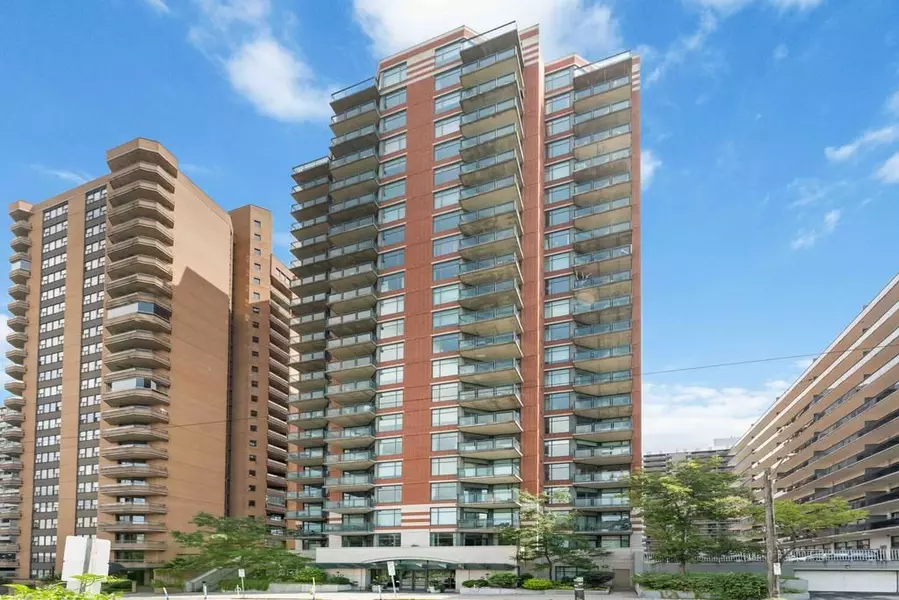 570 LAURIER AVE #1802, Ottawa Centre, ON K1R 1C8