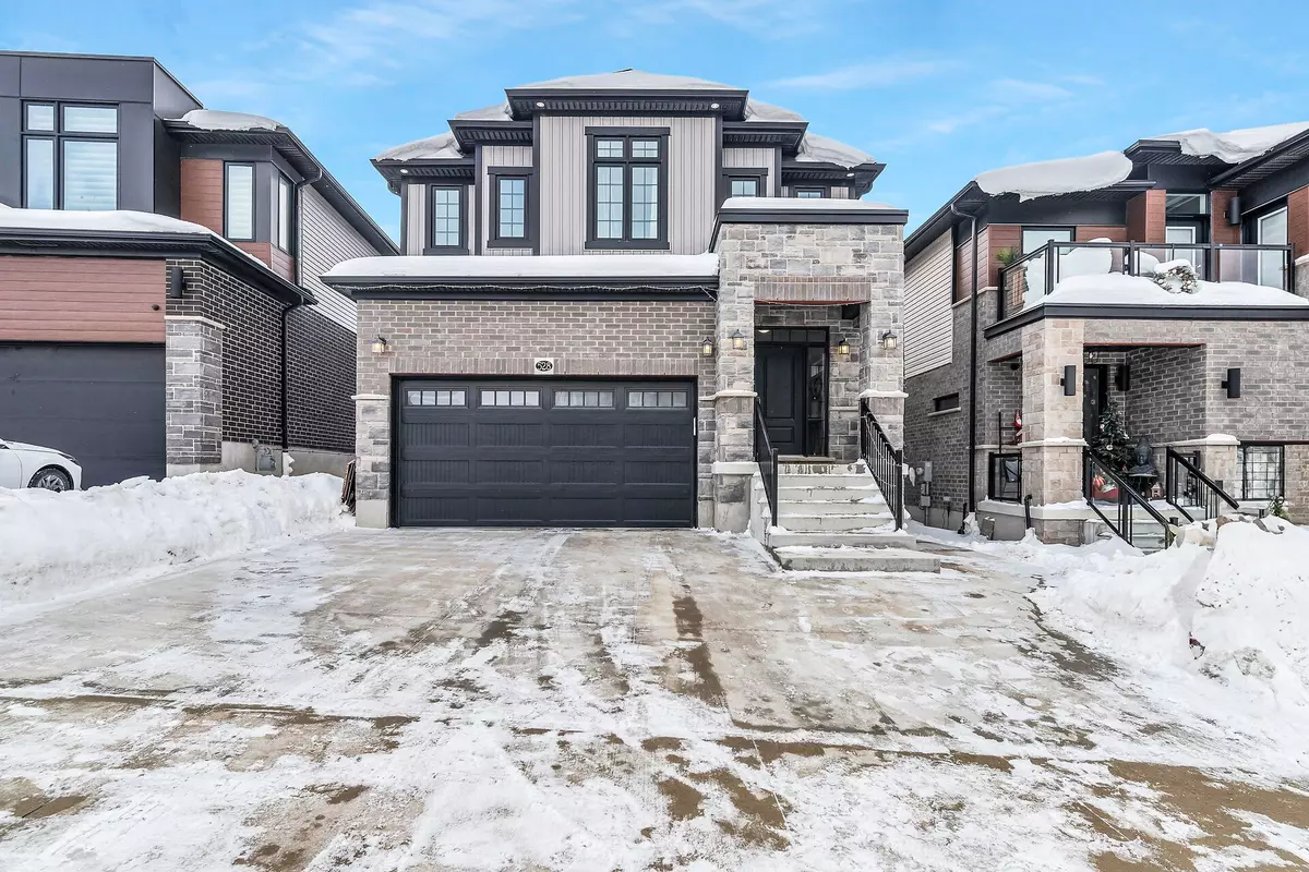 Kitchener, ON N2E 0H8,528 Nathalie CRES