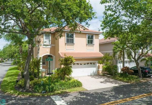 1145 Pin Oak St, Hollywood, FL 33019