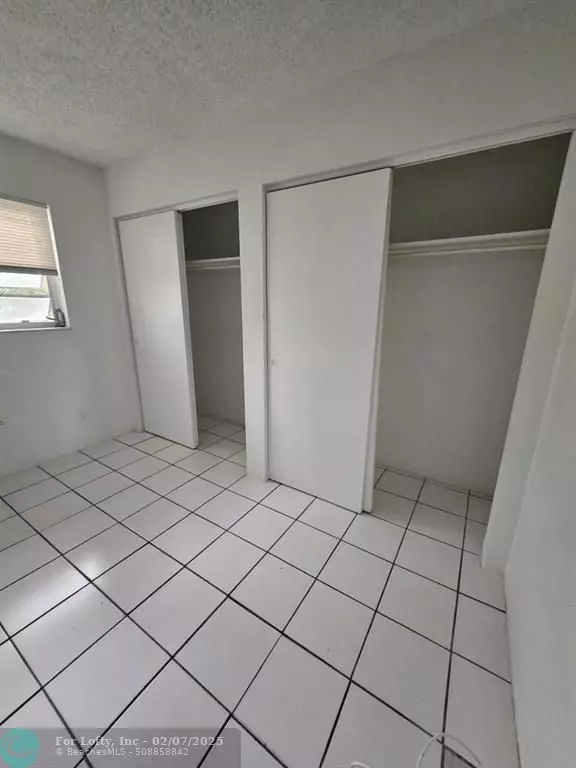 Fort Lauderdale, FL 33305,1150 NE 17th Ct  #15