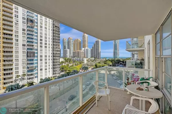 230 174th St  #811, Sunny Isles Beach, FL 33160