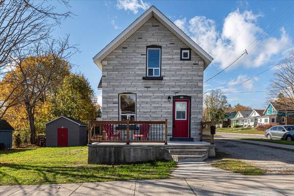 89 Douglas ST, Orillia, ON L3V 5Y7