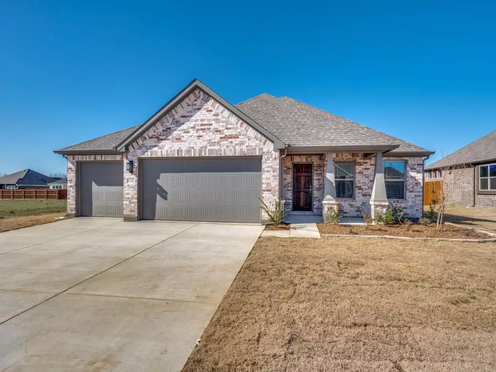 Tioga, TX 76271,616 Finlee Way