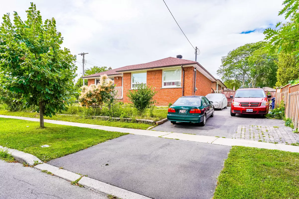 Toronto E09, ON M1J 2S2,56 Ronway CRES #Bsmt