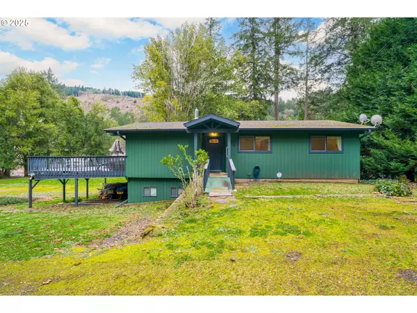 124 COUGAR CREEK RD, Oakland, OR 97462