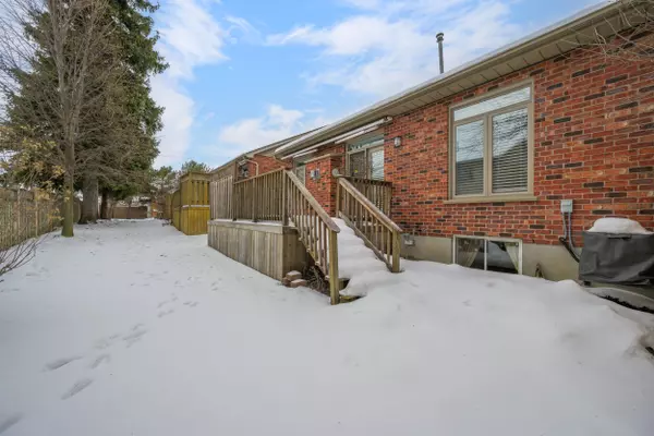 London, ON N6G 4Y7,400 Ambleside DR #23