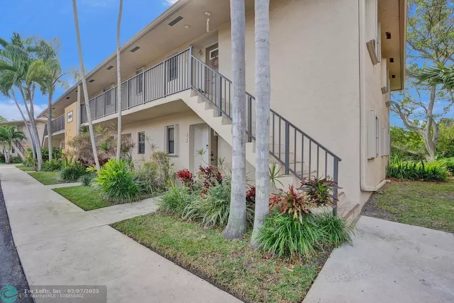 2914 NE 8th Ter  #202, Oakland Park, FL 33334