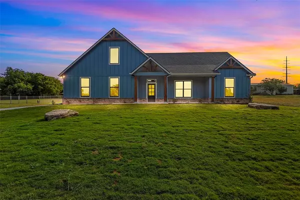 3911 Davis Road, Granbury, TX 76049